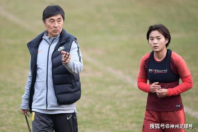 詹姆斯连续三场三双破纪录 湖人力克灰熊3连胜